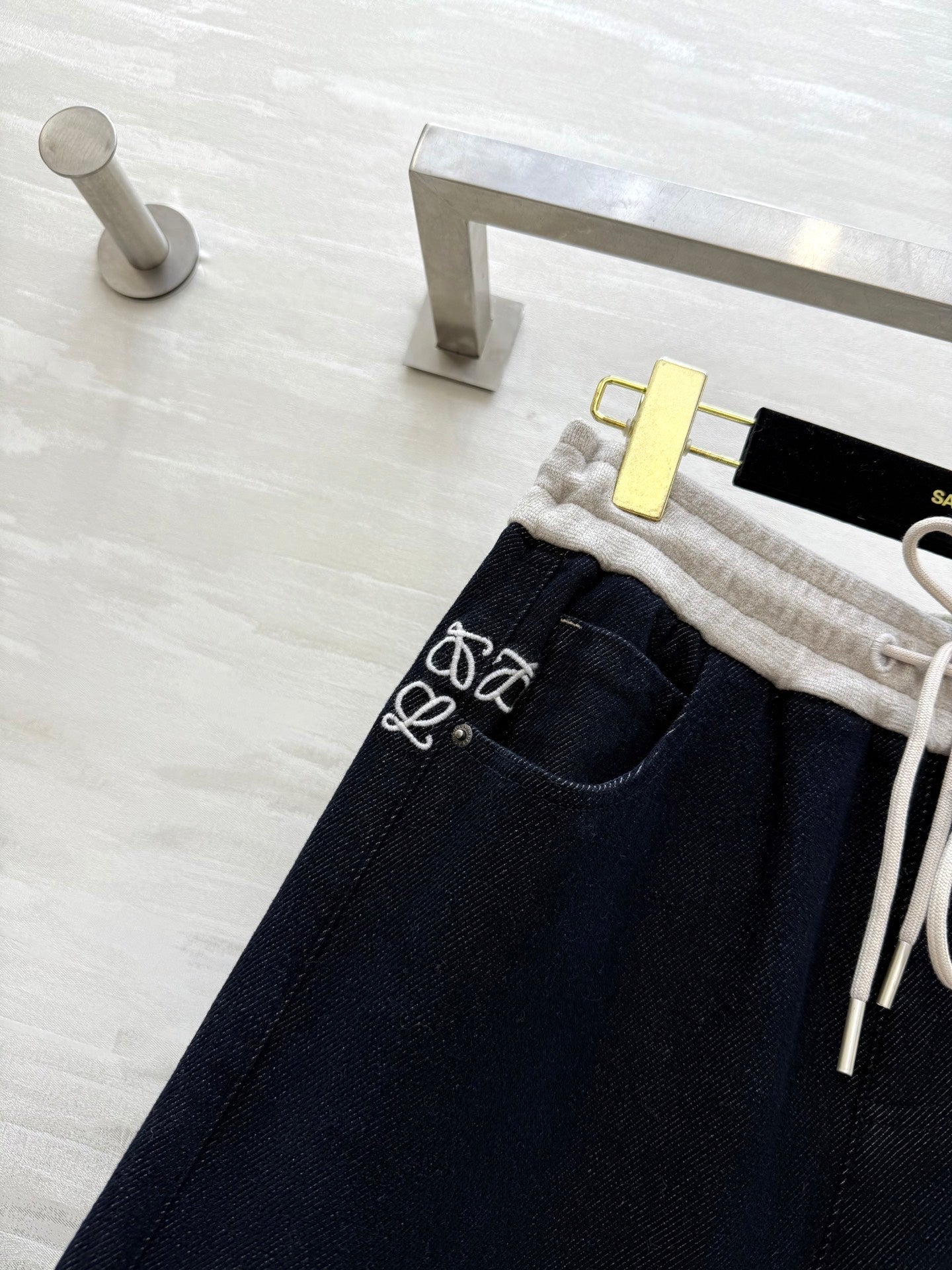 LOEWE JEANS STYLE 324