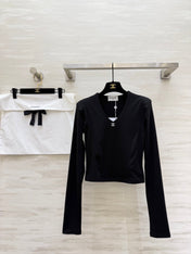 CHANEL 26S V-NECK SWEATSHIRT 973