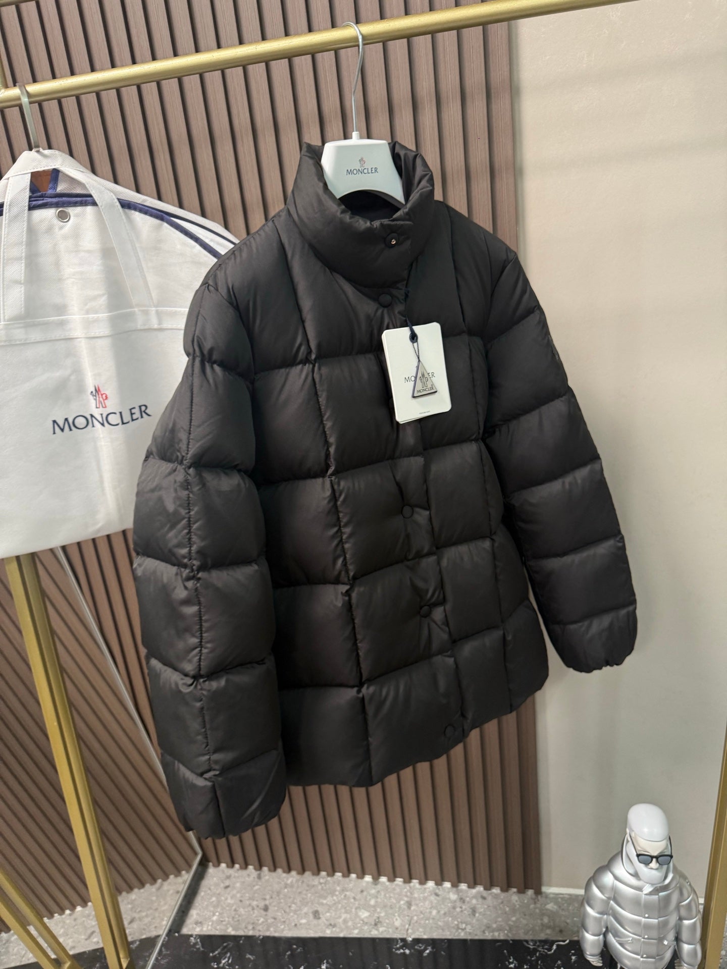 MONCLER 25S SQUARE-QUILTED DOWN JACKET 430