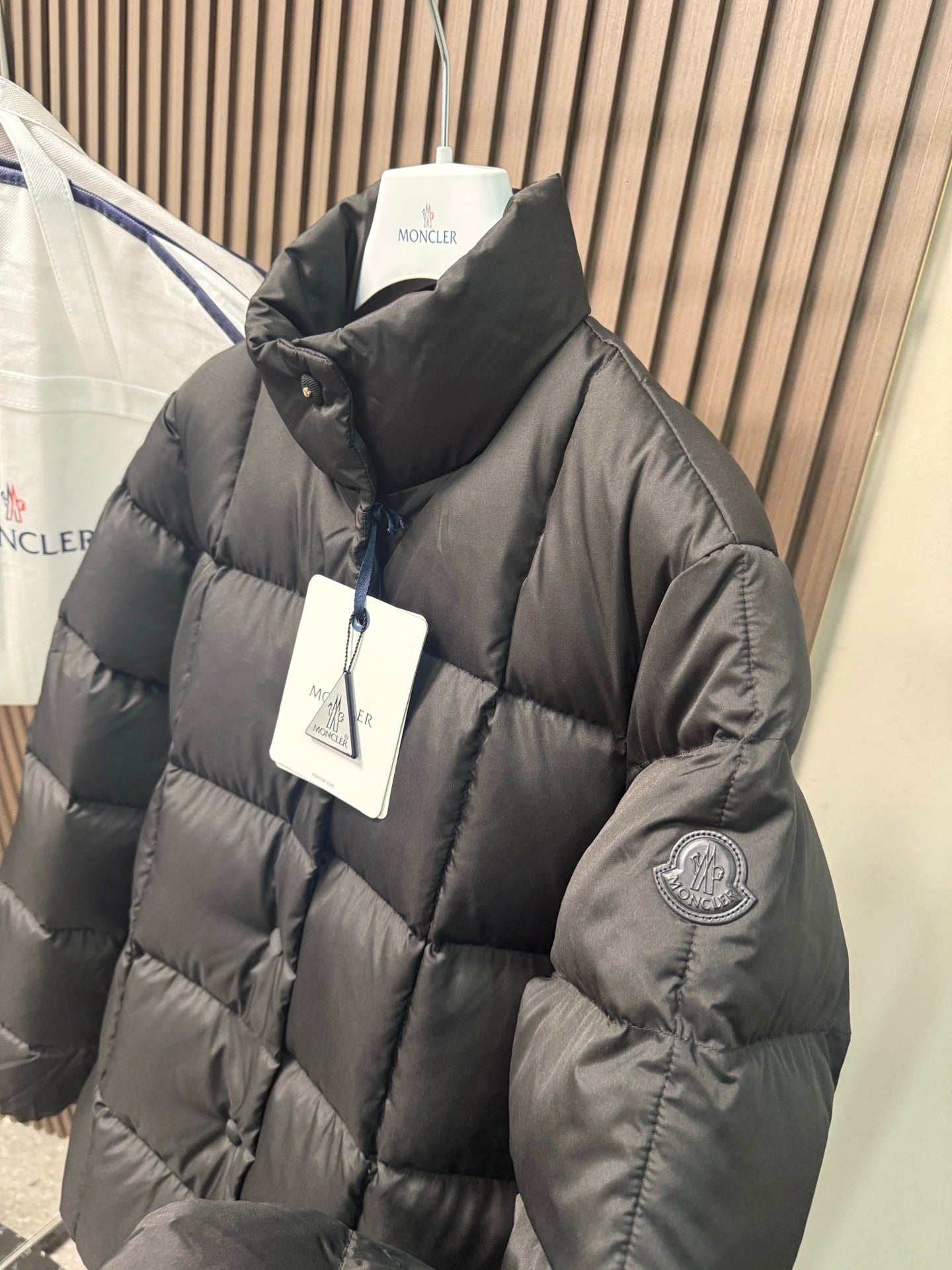 MONCLER 25S SQUARE-QUILTED DOWN JACKET 430