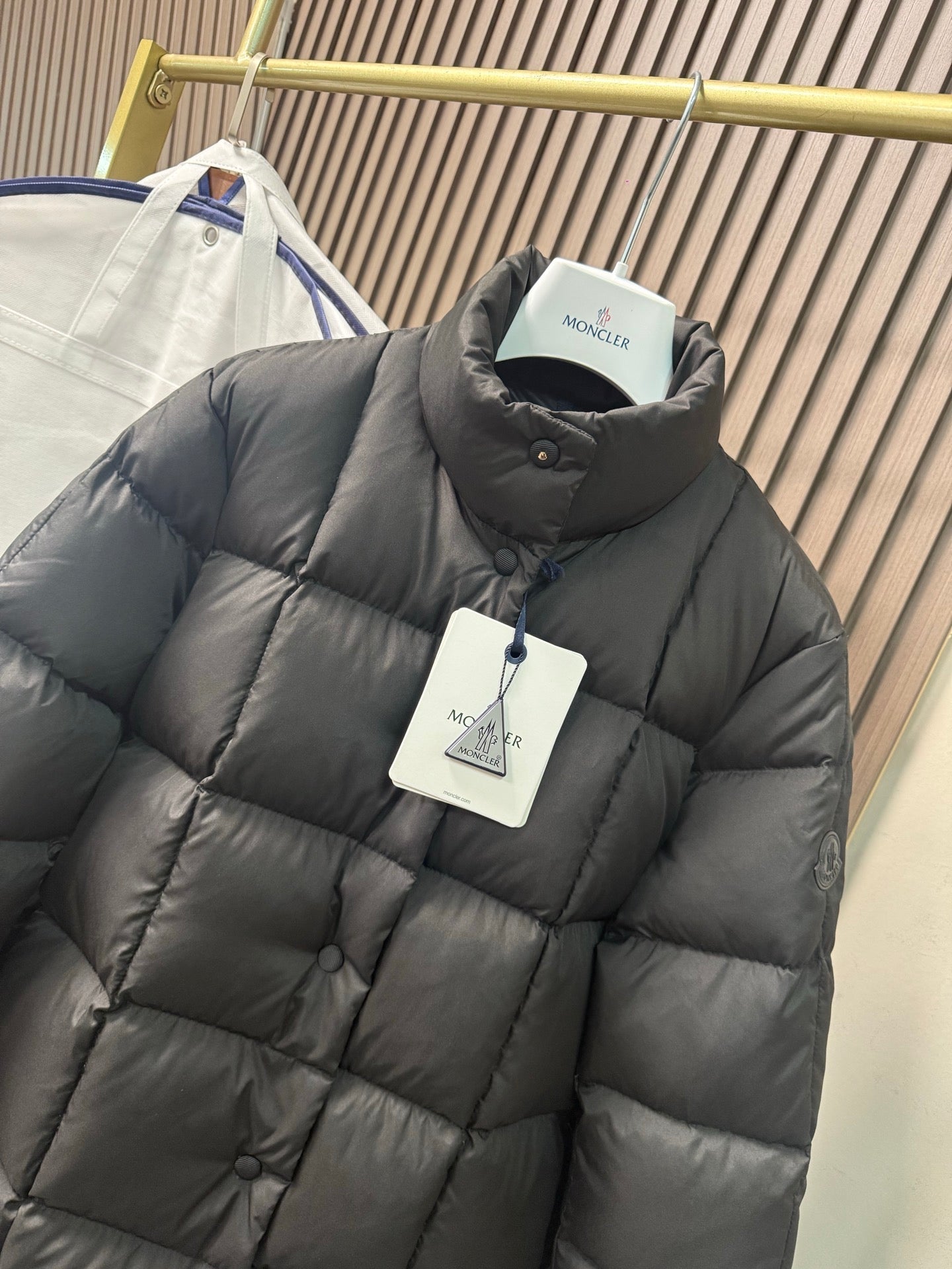 MONCLER 25S SQUARE-QUILTED DOWN JACKET 430