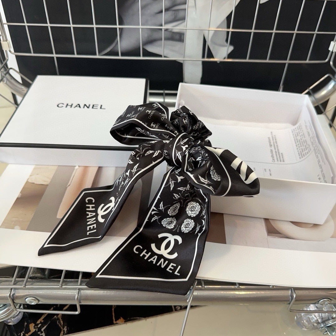 BLACK WRINKLED SILK SCRUNCHIE 432869