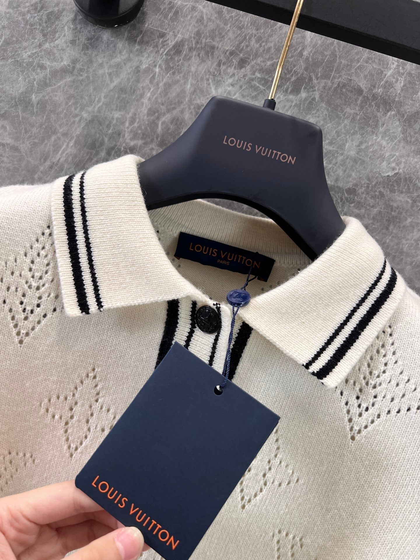 LV 25 White Monogram Wool