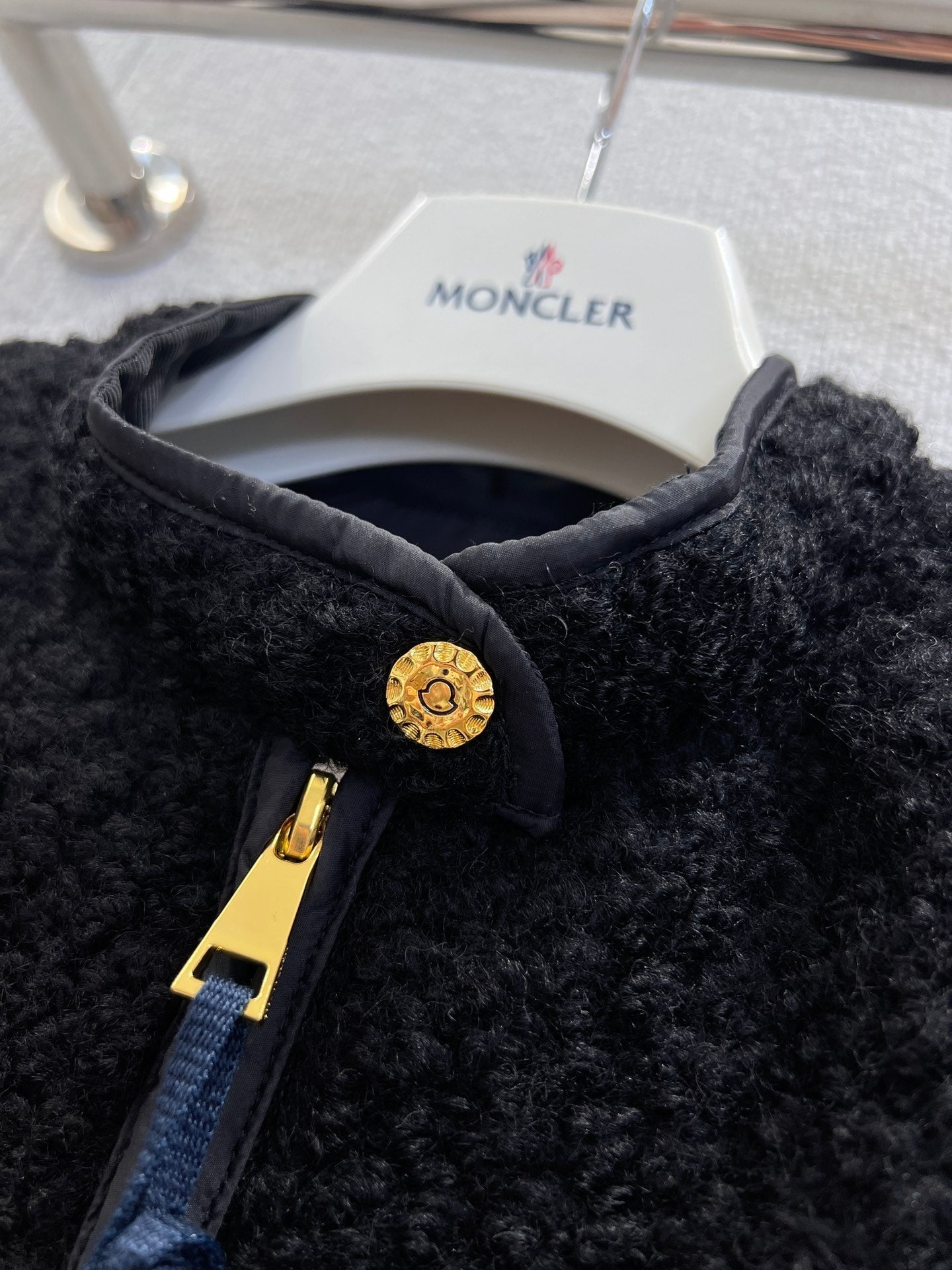 MONCLER WOOL GILET STYLE 185