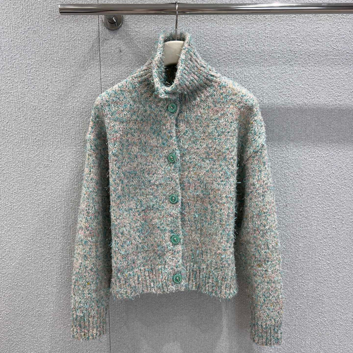 CHANEL 25S KNITTED CARDIGAN 233340