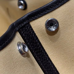 GARDEN PARTY 30CM IN DARK BEIGE TOILETS COTTON CANVAS AND BLACK CALFSKIN