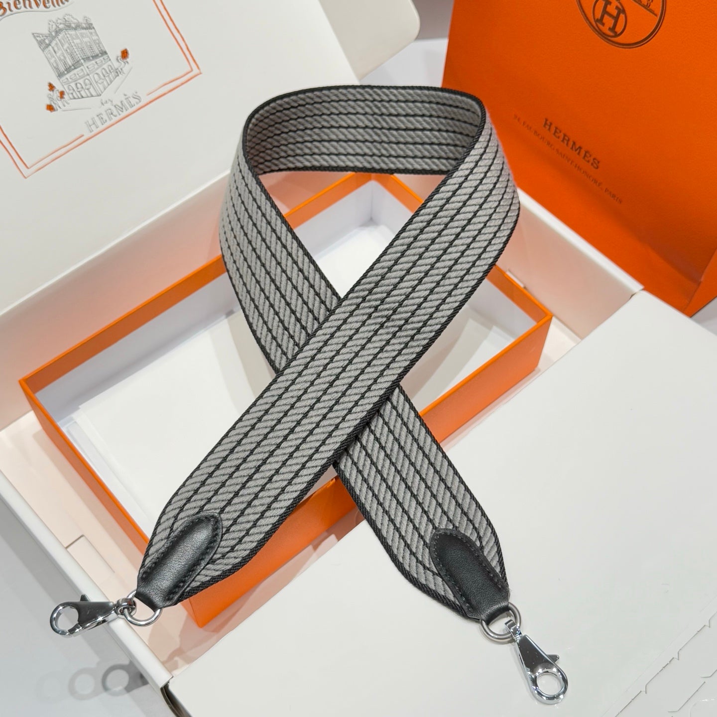 25S HERMES BAG STRAP GRAY AND BLACK PATTERN 85 IN CANVAS SILVER HARDWARE
