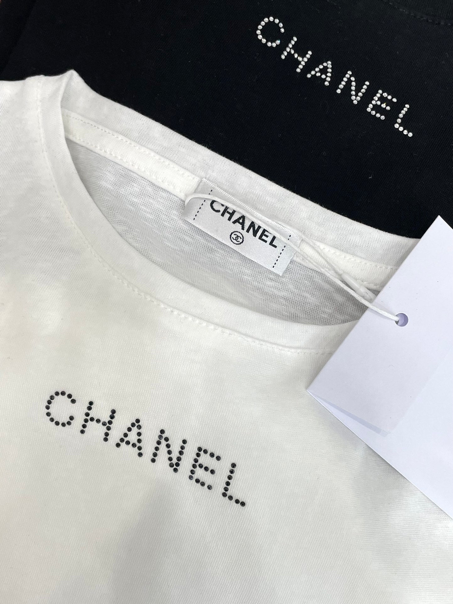 CHANEL LONG-SLEEVE T-SHIRT STYLE 76