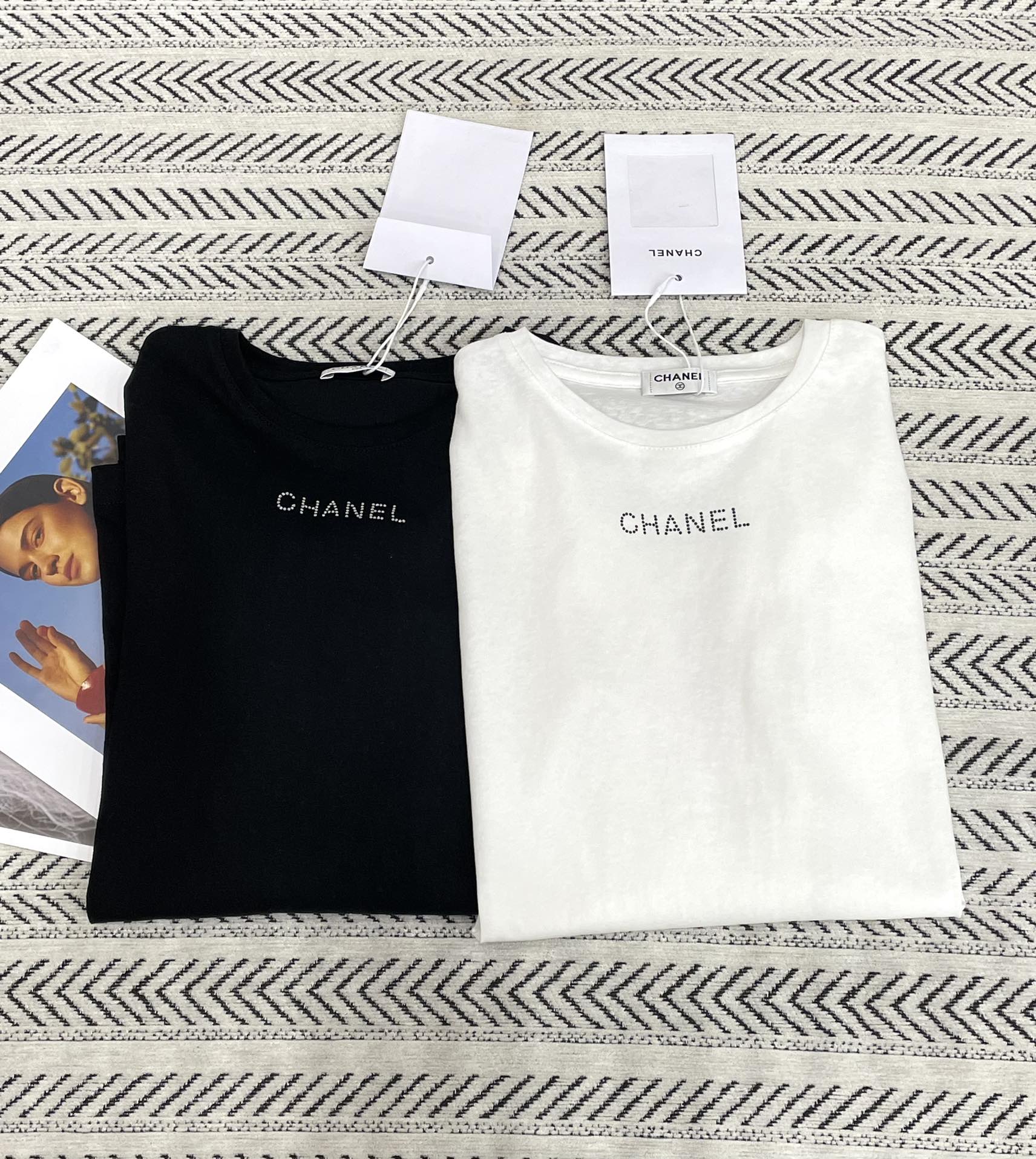 CHANEL LONG-SLEEVE T-SHIRT STYLE 76