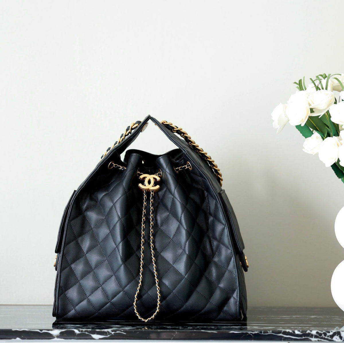 CHANEL 25S HOBO BAG 40 CM IN BLACK LAMBSKIN WITH GOLD HARDWARE