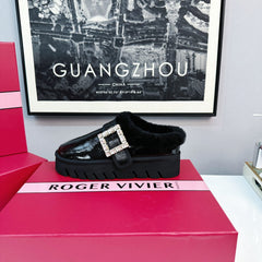 VIV WINTER PLATFORM MULES IN BLACK PATENT CALFSKIN