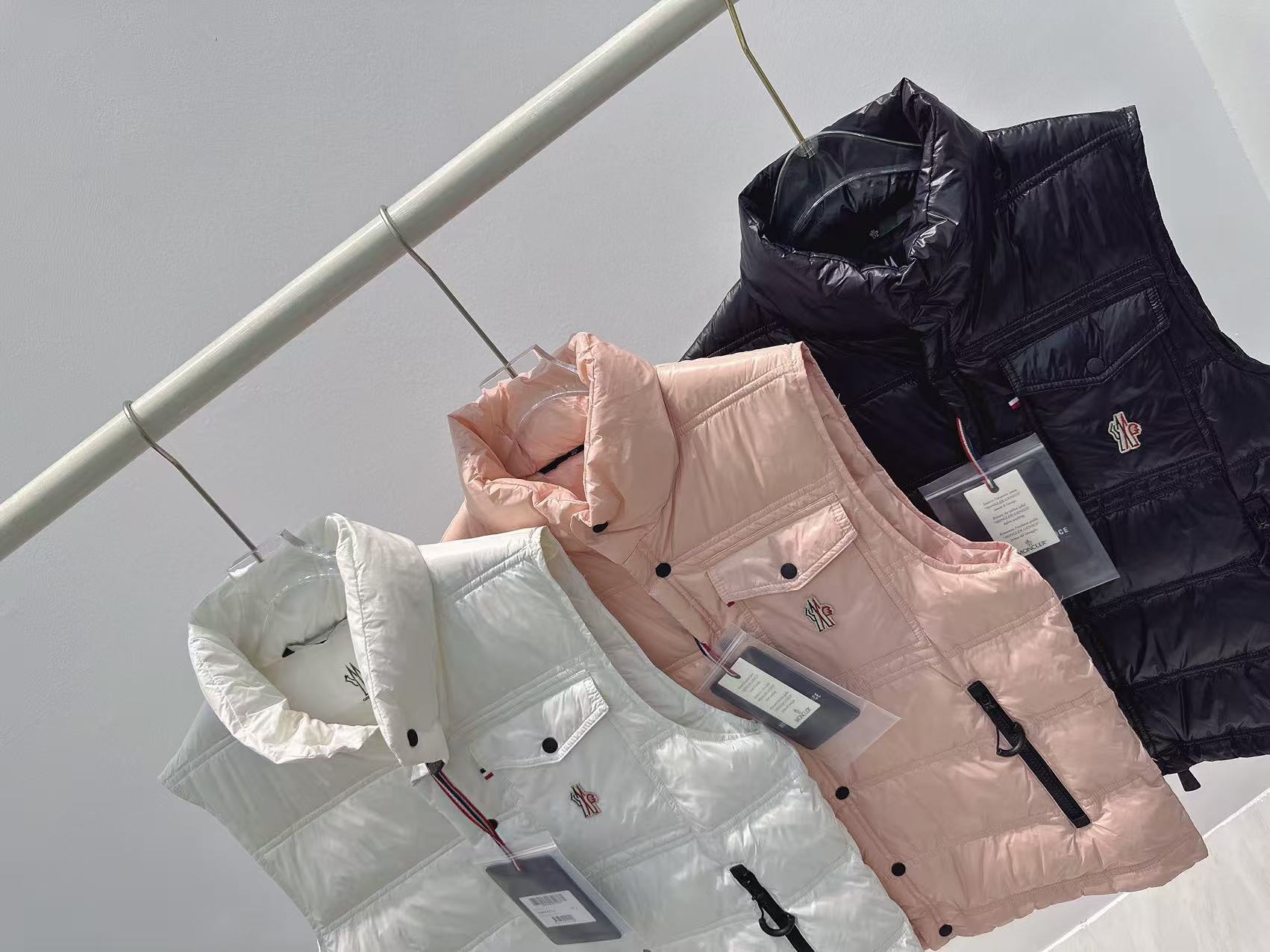 MONCLER 25S DOWN VEST IN PINK 033