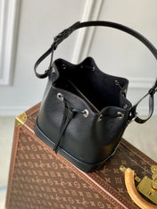 NOÉ BB 20 IN BLACK EPI LEATHER