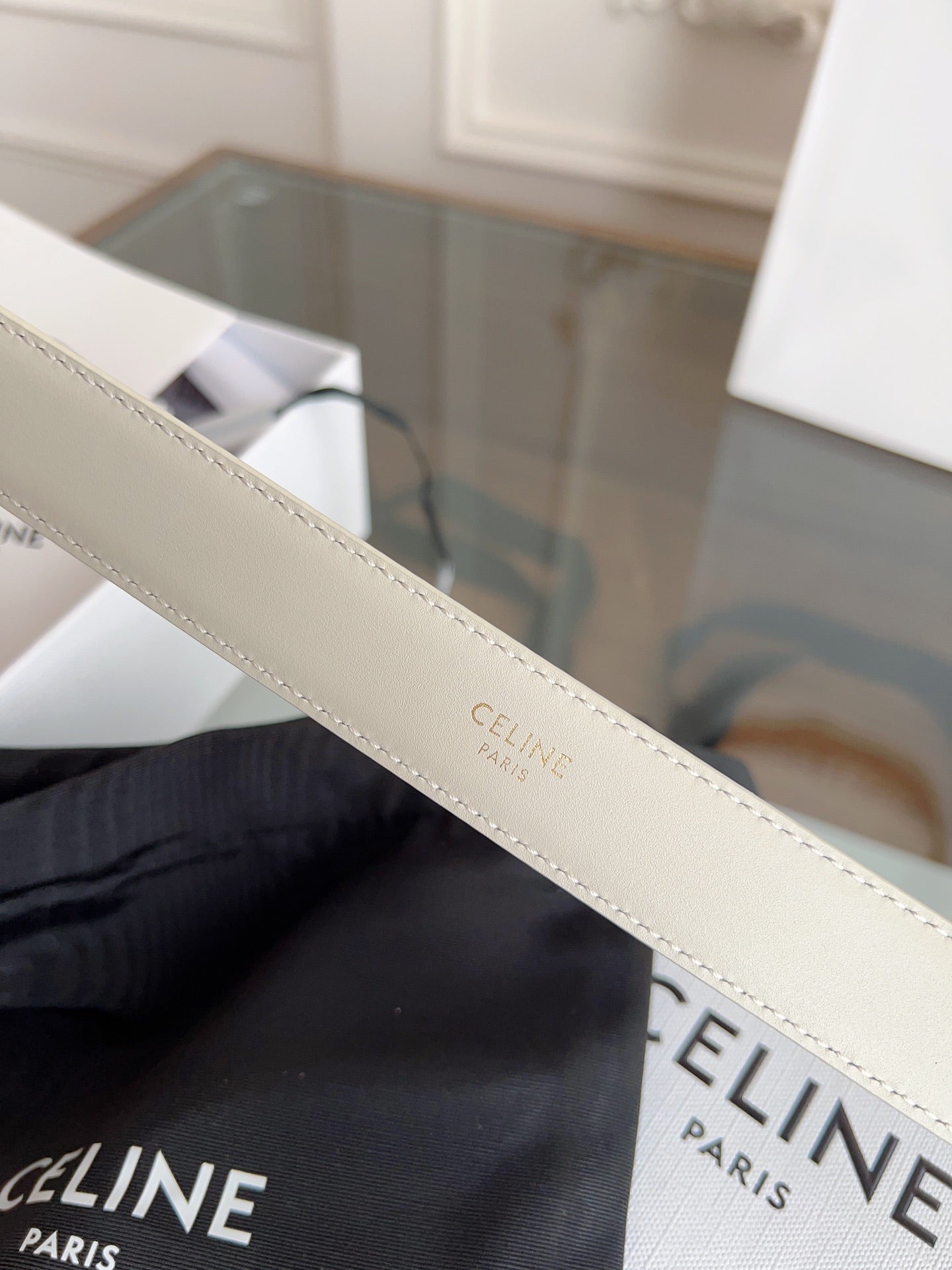 TRIOMPHE BELT 24MM IN WHITE CALFSKIN WITH GOLD BUCKLE