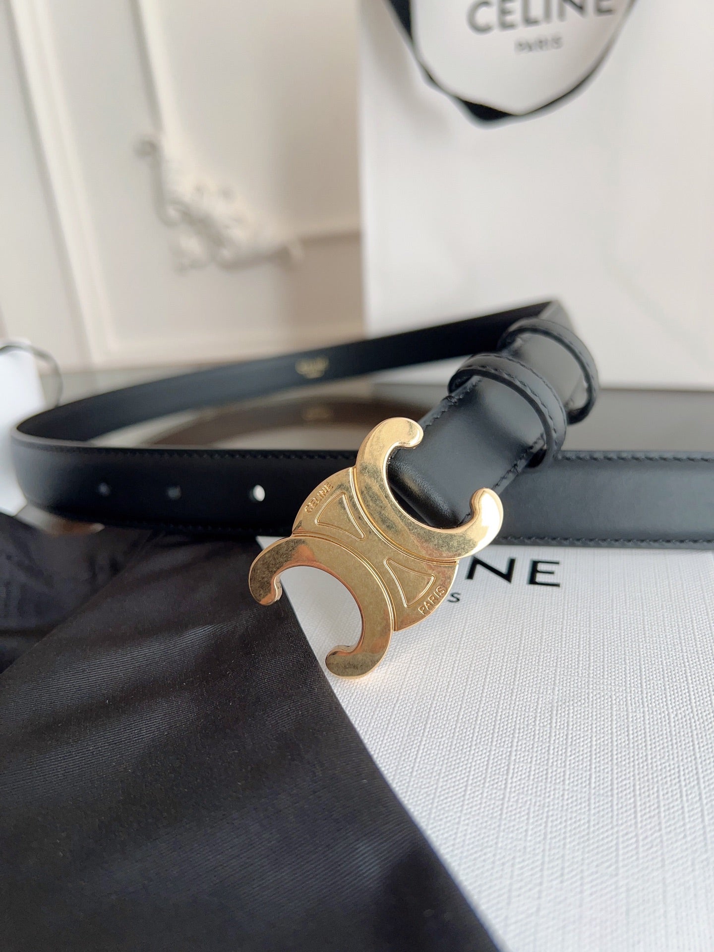 TRIOMPHE BELT 24MM IN BLACK CALFSKIN WITH GOLD BUCKLE