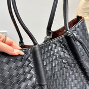 PINACOTECA TOTE BAG 38 IN BLACK CALFSKIN