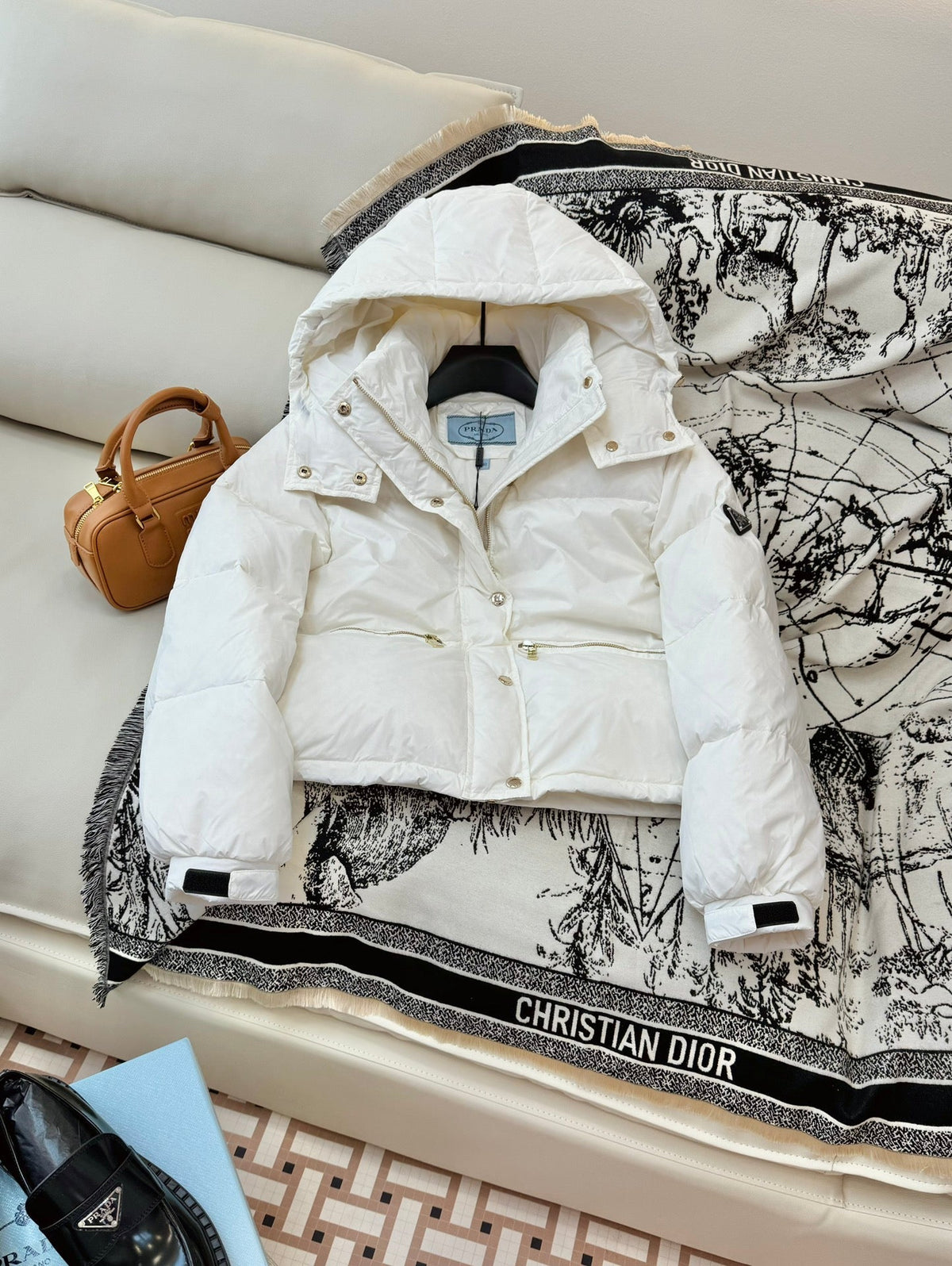 PRADA PUFFER JACKET STYLE 39