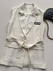 CHANEL 26S SLEEVELESS BLAZER 709
