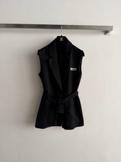 CHANEL 26S SLEEVELESS BLAZER 708