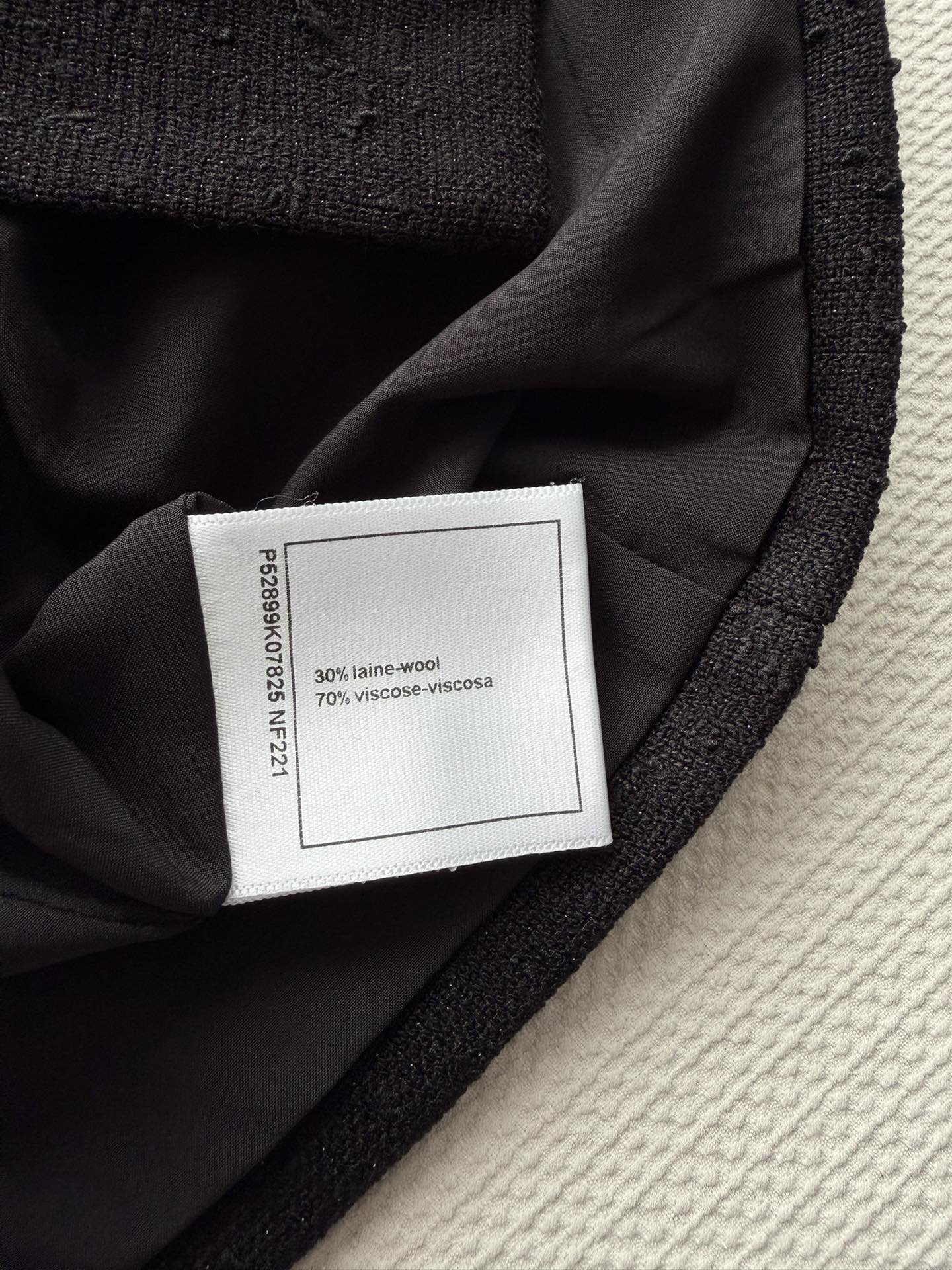 CHANEL 26S SLEEVELESS BLAZER 708