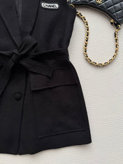 CHANEL 26S SLEEVELESS BLAZER 708