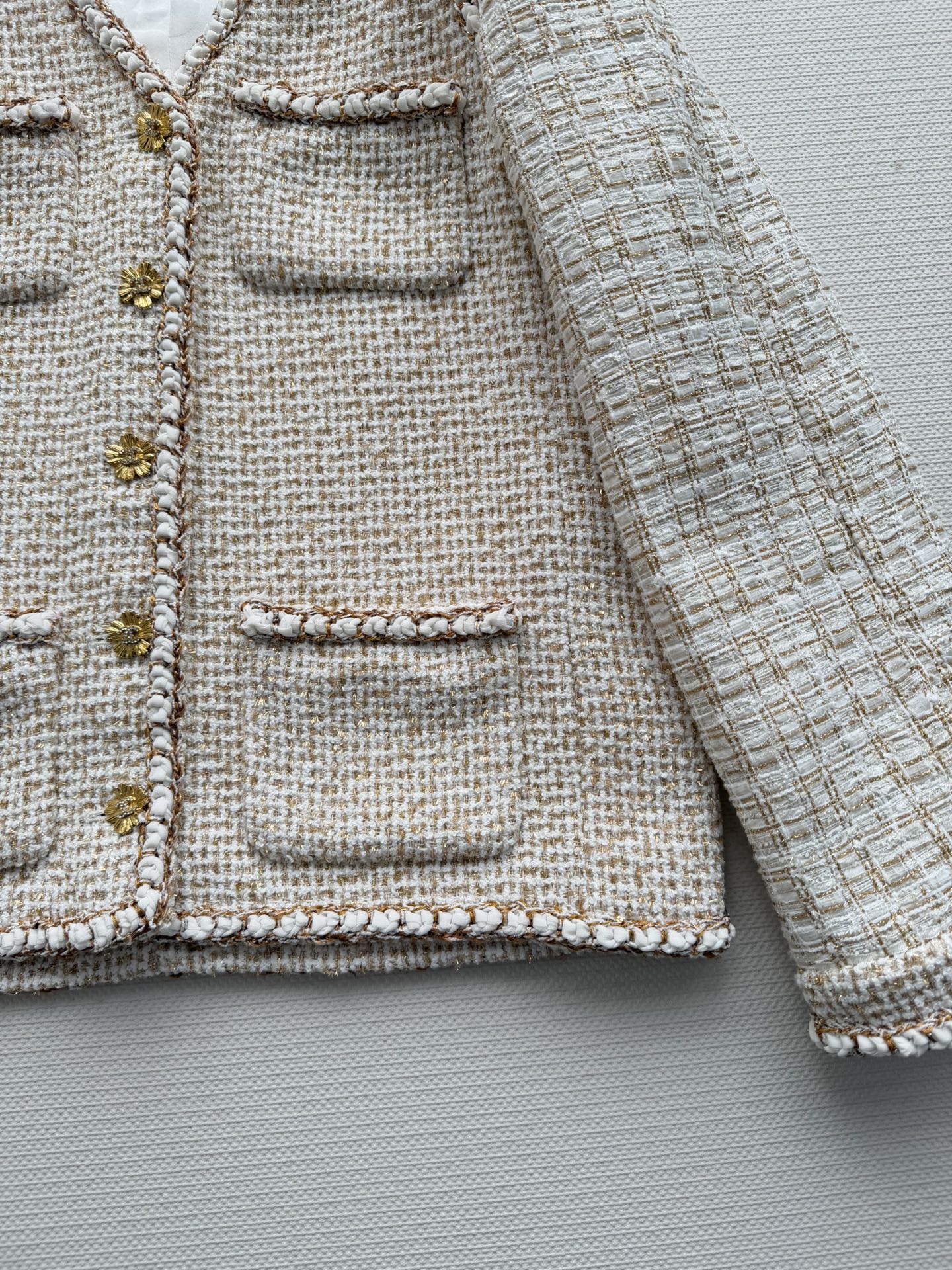 CHANEL 26S V-NECK JACKET 702