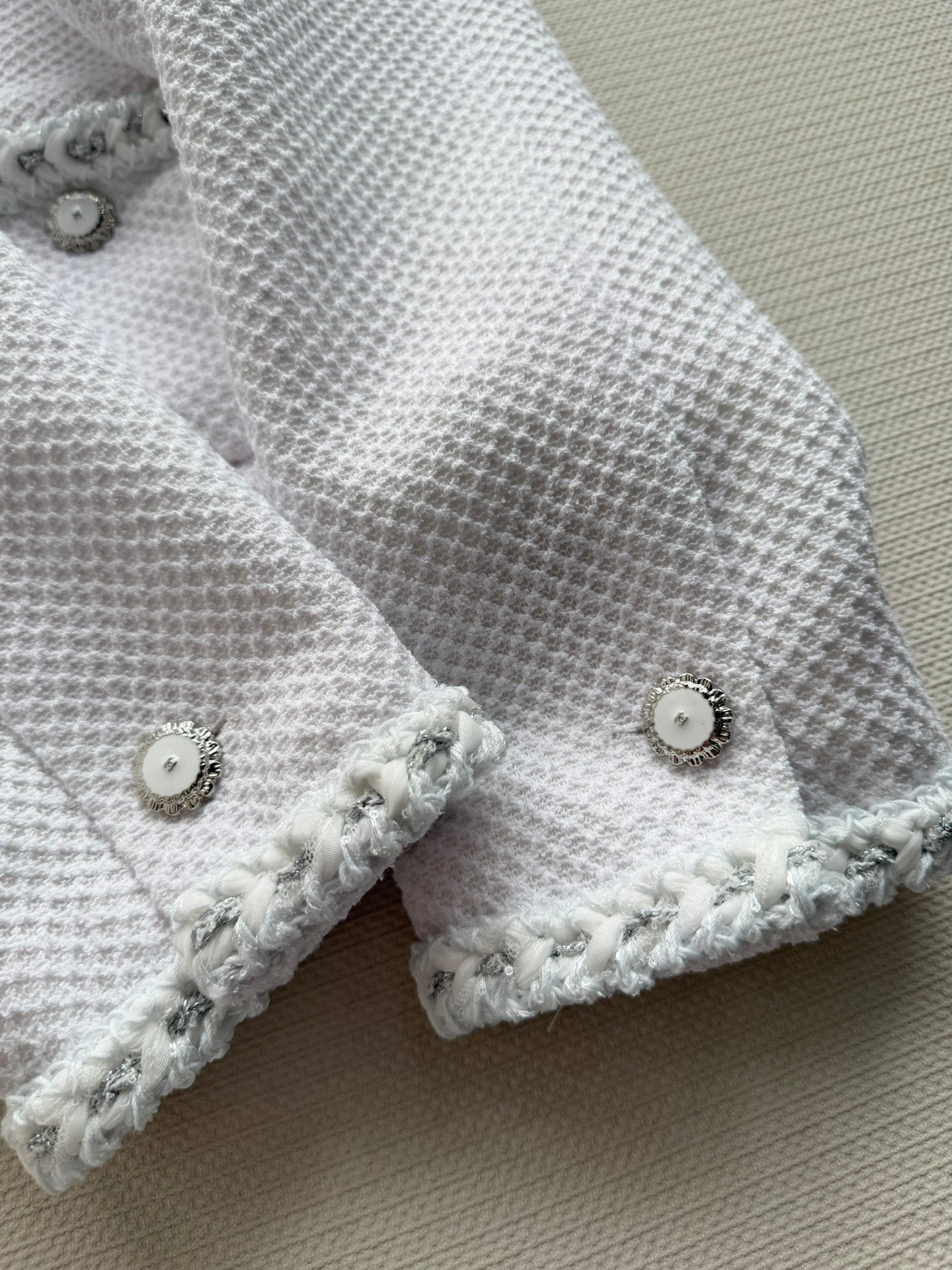 CHANEL 26S CREWNECK JACKET 704