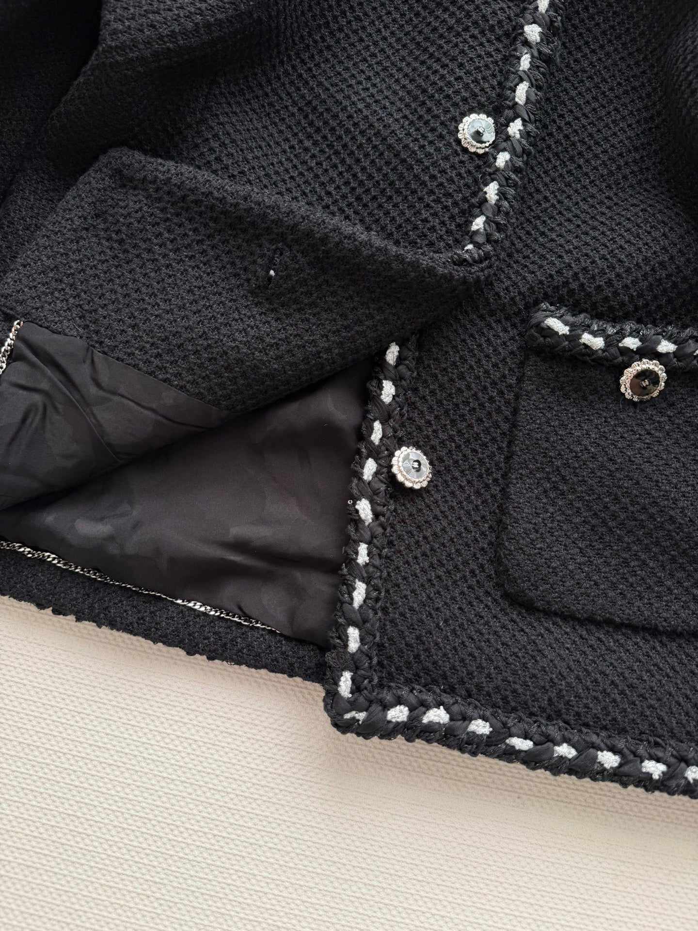 CHANEL 26S CREWNECK JACKET 703