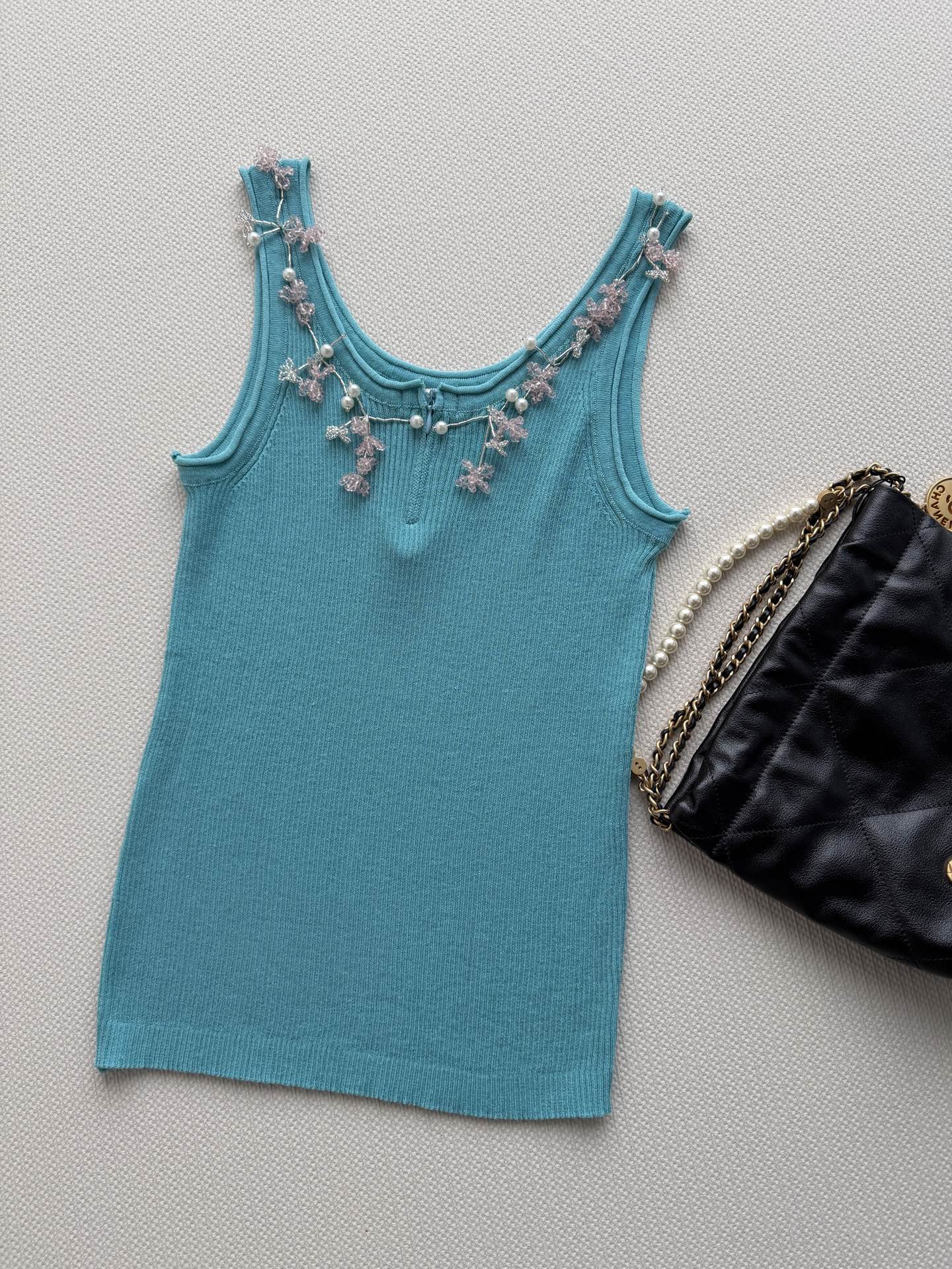 CHANEL 26S KNIT SLEEVELESS TOP STYLE 1187