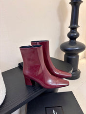 YSL 26S HEELED ANKLE BOOTS IN DARK RED SHINY CALFSKIN