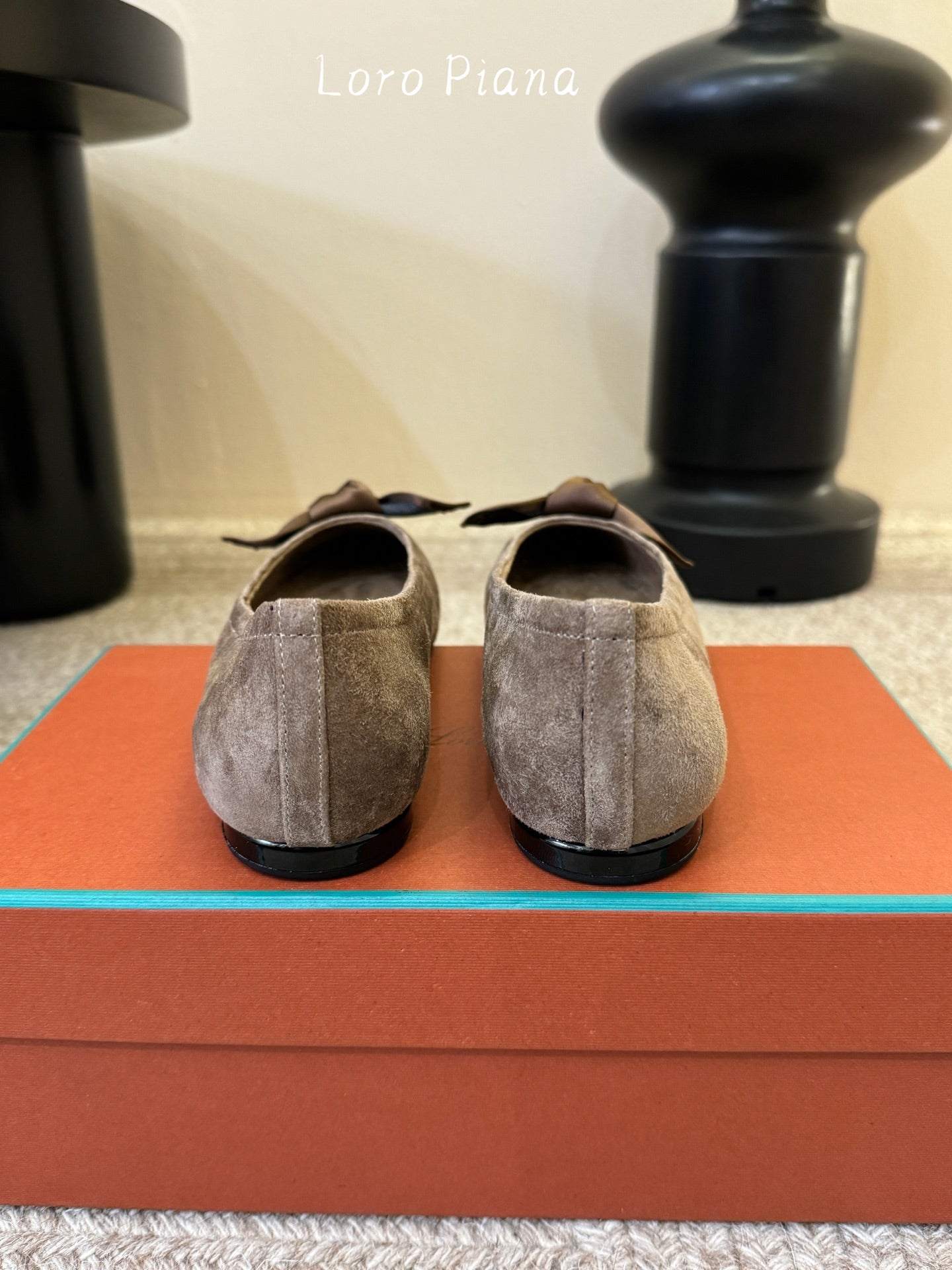 LP 26S BALLET FLATS IN BROWN SUEDE WITH SATIN BOW