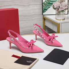 ROCKSTUD BOW SLINGBACK FUSCA PINK PATENT LEATHER PUMP 60MM