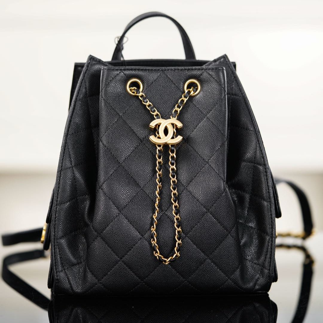 CHANEL 25S GRABRIELLE 23 CM IN BLACK LAMBSKIN WITH GOLD HARDWARE