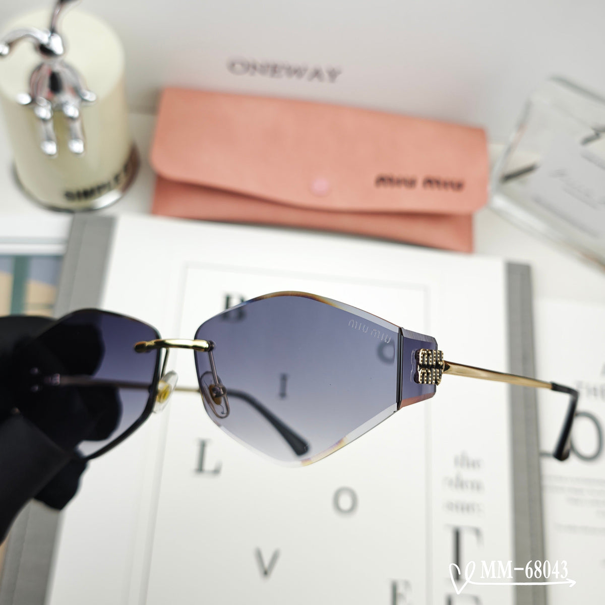 LOGO SUNGLASSES 68043 IN GOLD METAL GREY LENS