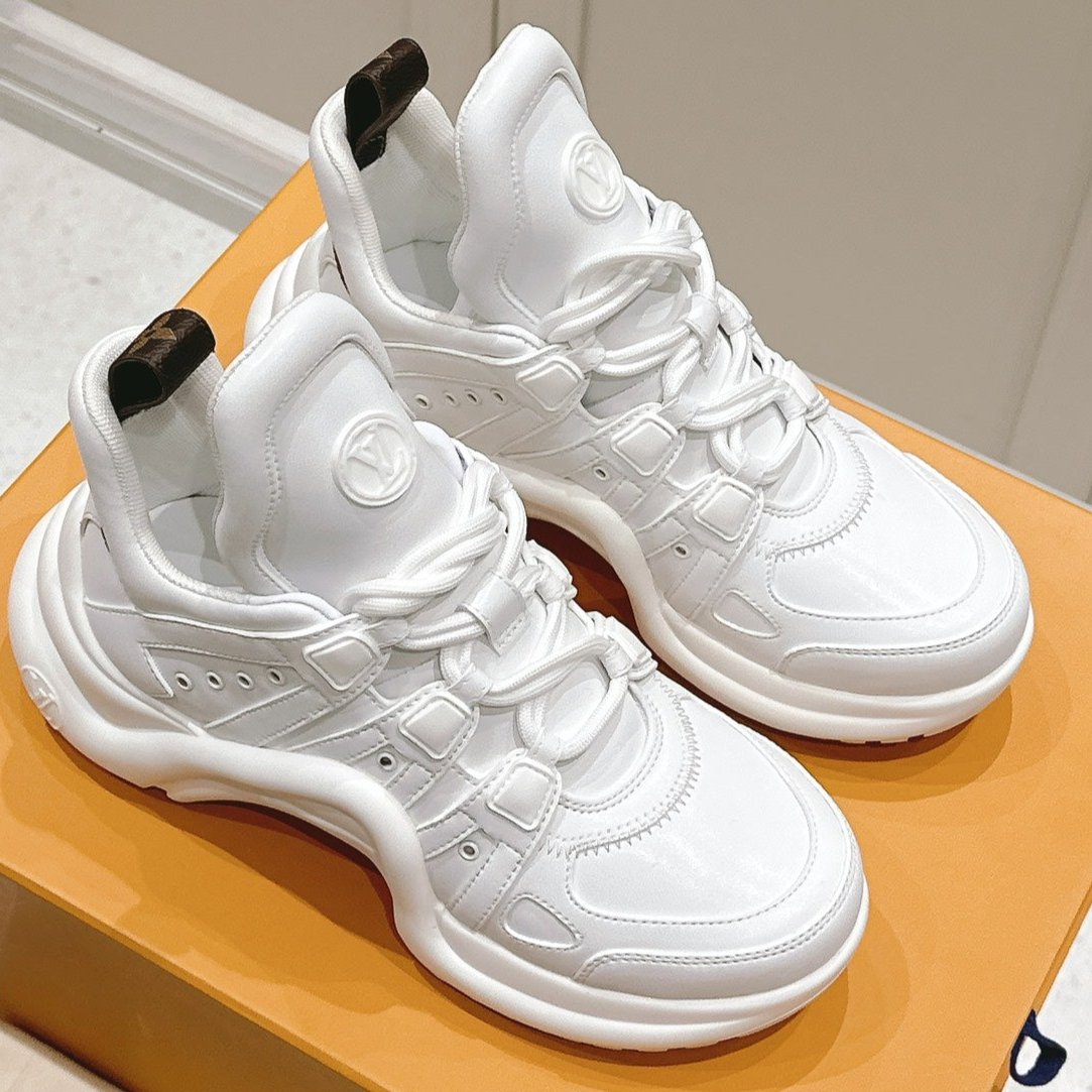 LV BARRACUDA SNEAKER IN WHITE CALFSKIN
