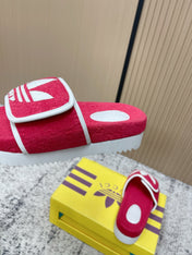 GUCCI 26S PLATFORM SLIDE SANDALS IN RED FABRIC
