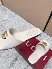 GUCCI 26S SLIDE SANDAL IN CREAM WHITE CALFSKIN WITH GOLD HARDWARE