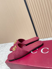 GUCCI 26S SLIDE SANDAL IN DARK RED CANVAS