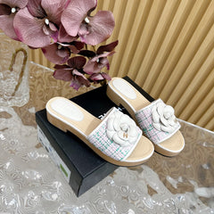 PLATFORM SLIPPERS WITH FLOWER IN WHITE LAMBSKIN