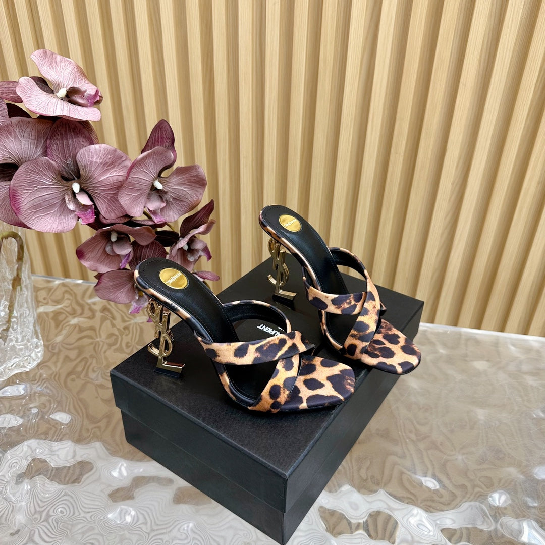 OPYUM 10 CM HIGH MULES IN LEOPARD PRINT SILK