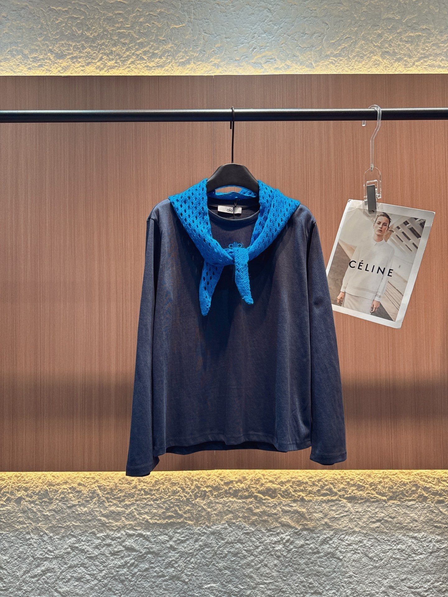 ALO T-SHIRT WITH SCARF STYLE 150