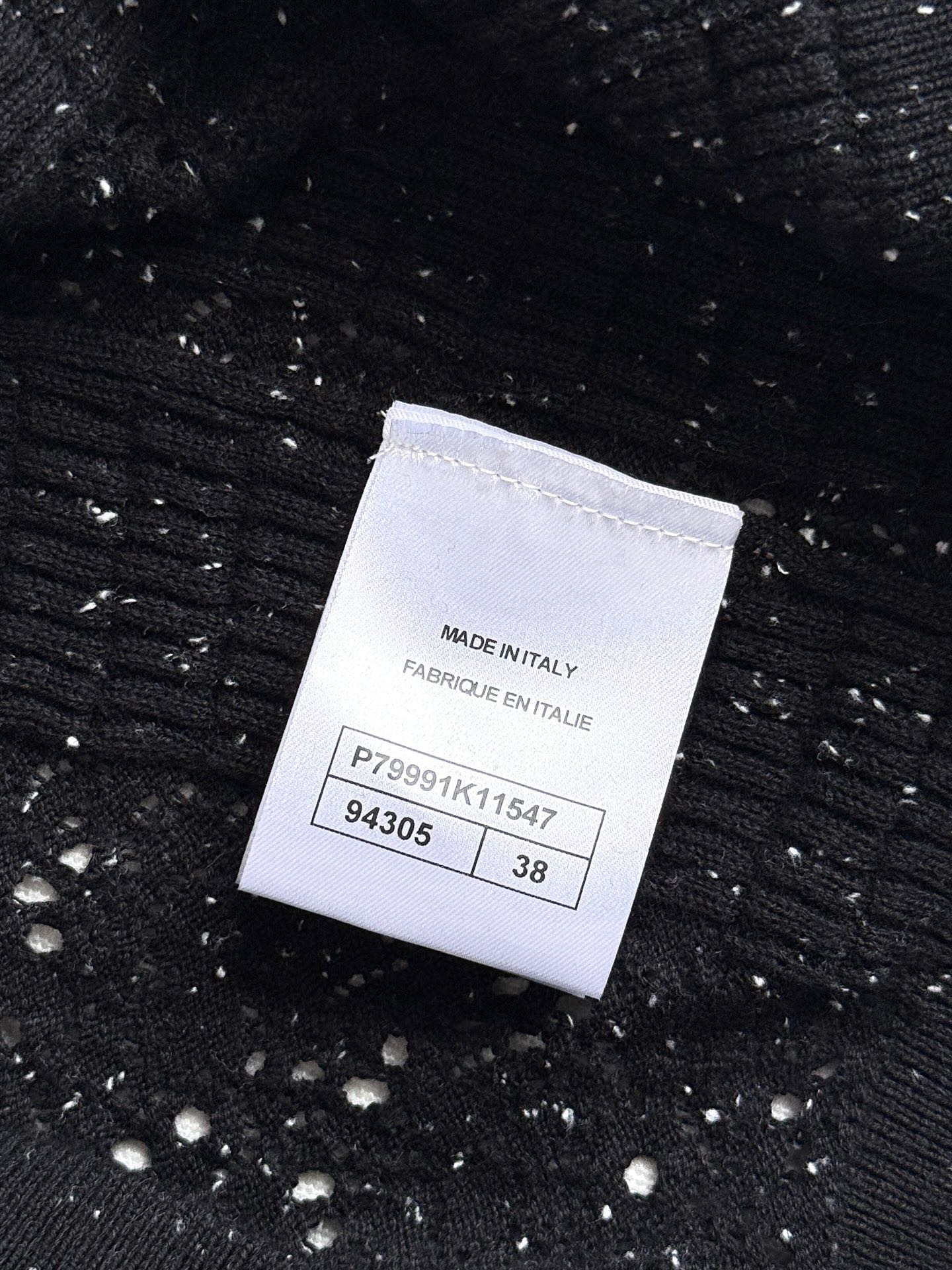 CHANEL SWEATER STYLE 82