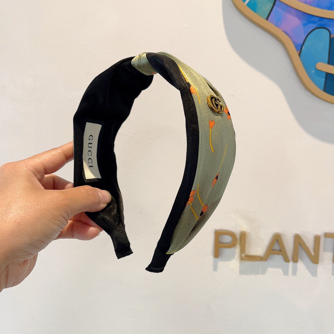 HAIRBAND WITH FLOWER PRINT IN MOSS GREEN SILK 398865