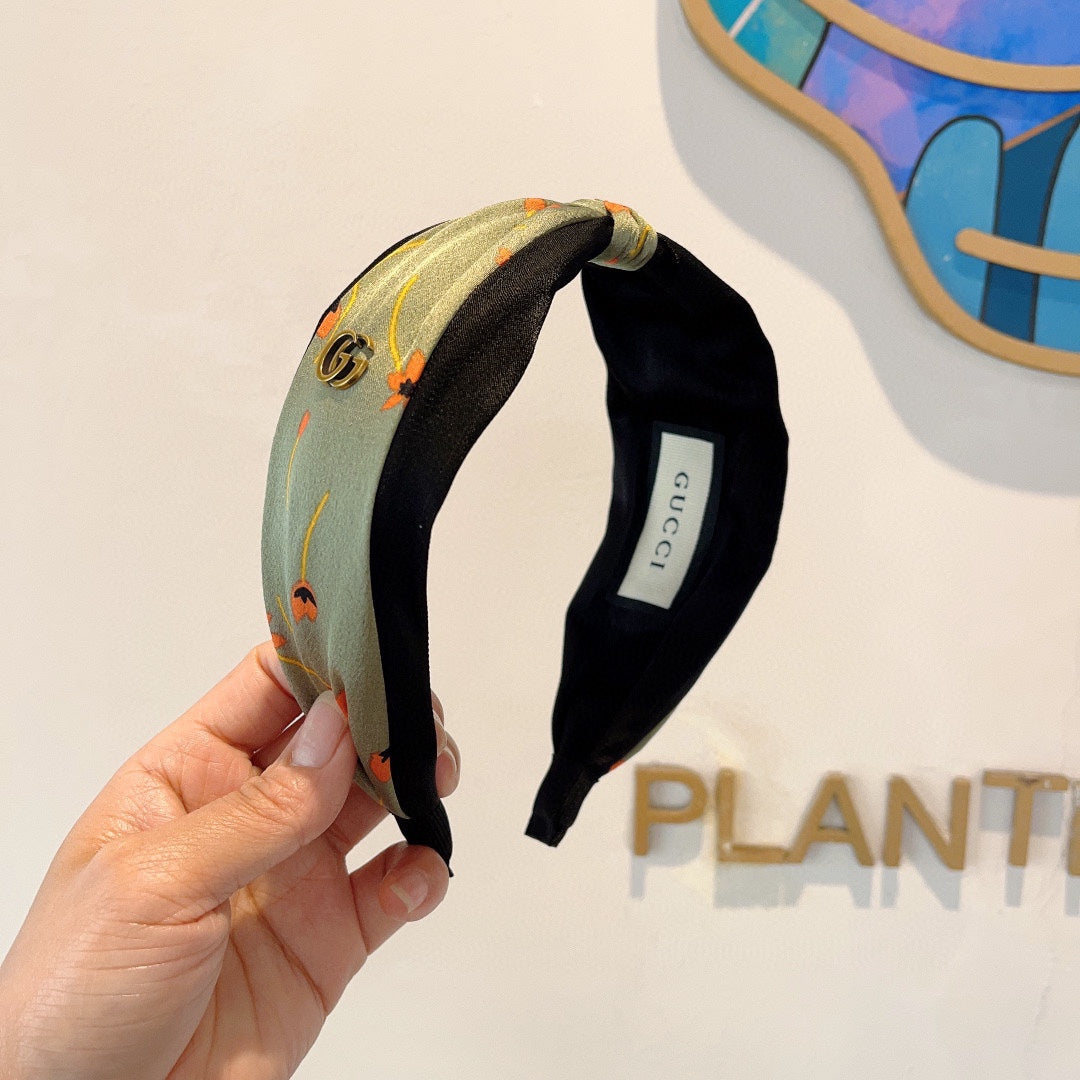 HAIRBAND WITH FLOWER PRINT IN MOSS GREEN SILK 398865