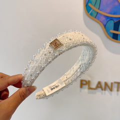 WHITE TWEED WITH PEARL HAIRBAND 412431