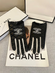 CC GLOVES IN BLACK MIX WHITE SHEEPSKIN 463850
