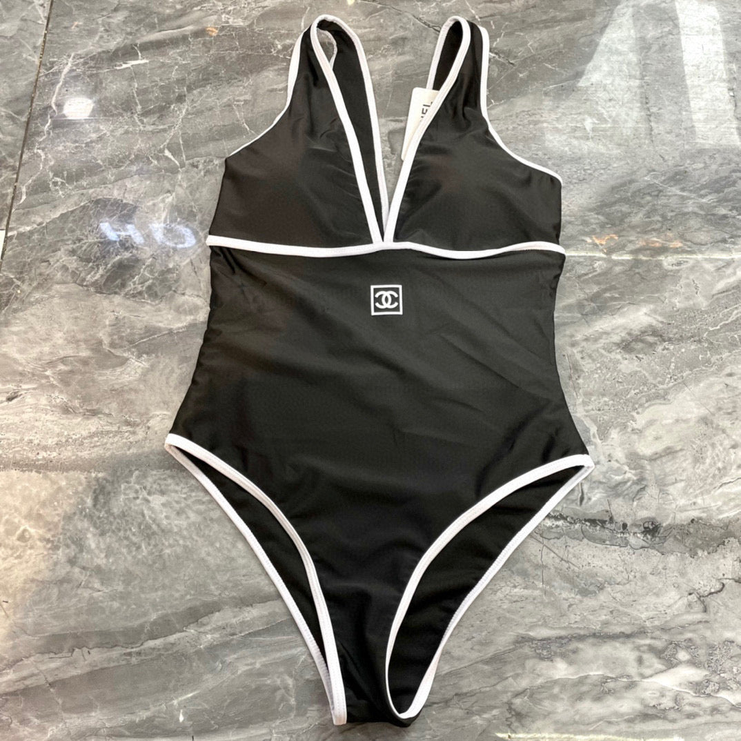 CC BIKINI SWIMSUIT SET IN BLACK AND WHITE TRIM 613725