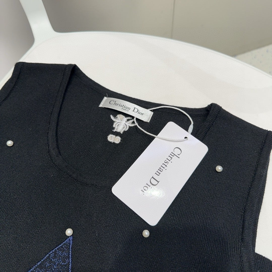 TANK TOP 633197 IN BLACK COTTON EMBOSSED PEARL