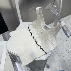 SLEEVELESS TOP 640633 IN WHITE COTTON RAISED LOGO