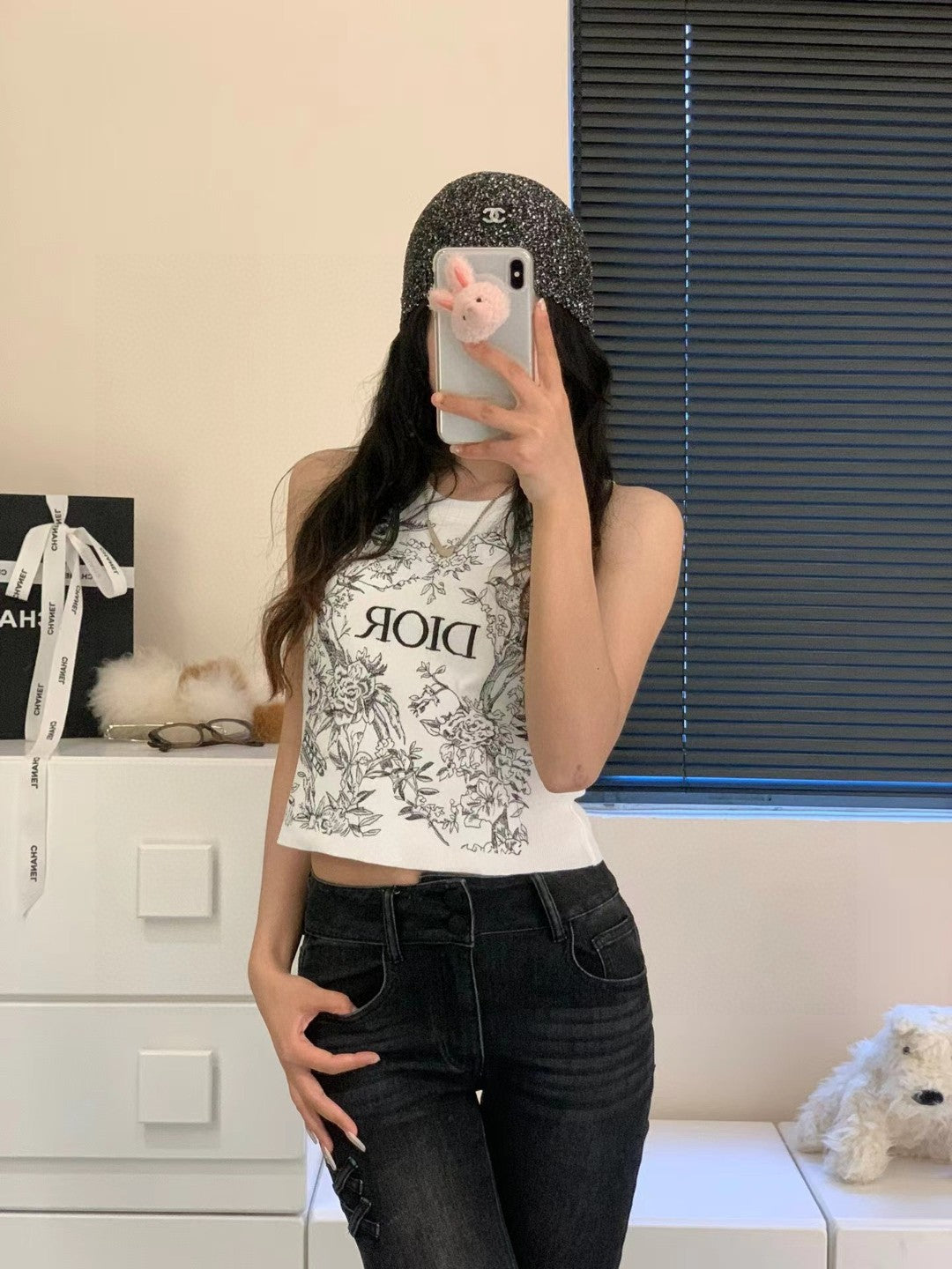 KNITTED TANK TOP 643231 IN WHITE COTTON JERSEY BLACK BIRD AND FLORAL PATTERN